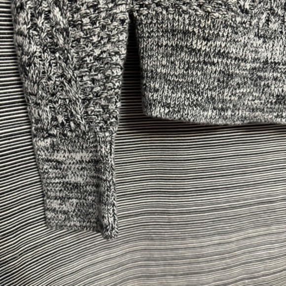 GAP Cotton Raglan Sleeve Crew Neck Black/White Size Medium - Picture 5 of 9